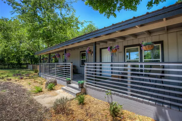 1101 Redoak DR, West Tawakoni, TX 75474