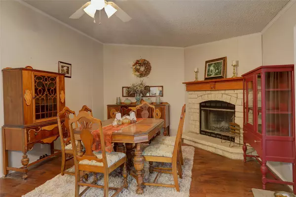 Whitewright, TX 75491,500 Possom Trot Hollow RD