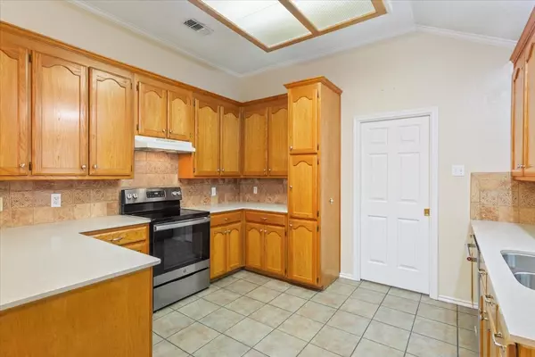 Waco, TX 76712,10700 Apache DR