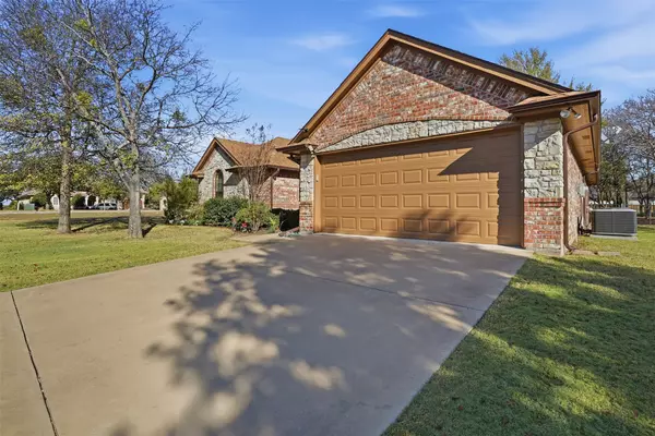 Granbury, TX 76049,1700 Flagstone CT
