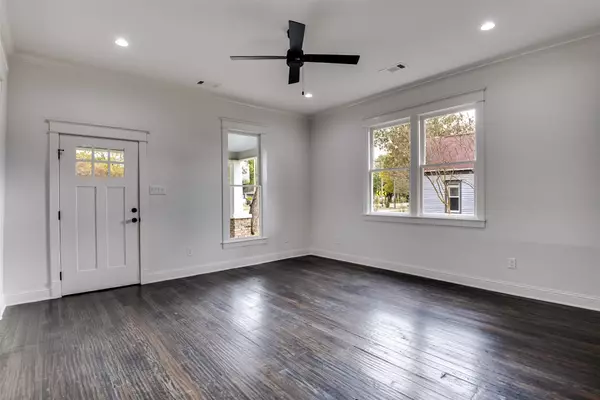 Waxahachie, TX 75165,810 E Marvin AVE