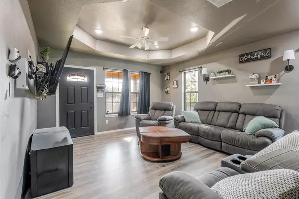 Mineral Wells, TX 76067,905 NE 1st ST