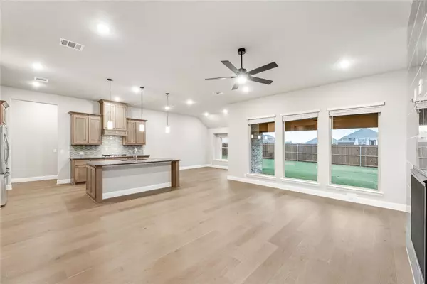 Red Oak, TX 75154,905 Denham DR