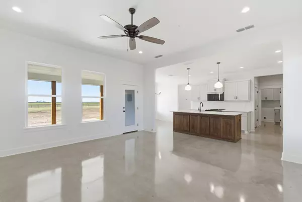 Cresson, TX 76035,1005 Paramount DR