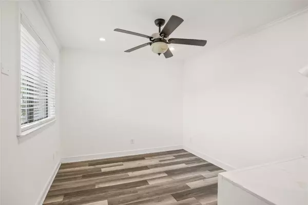 Benbrook, TX 76109,5744 Cedar Creek DR