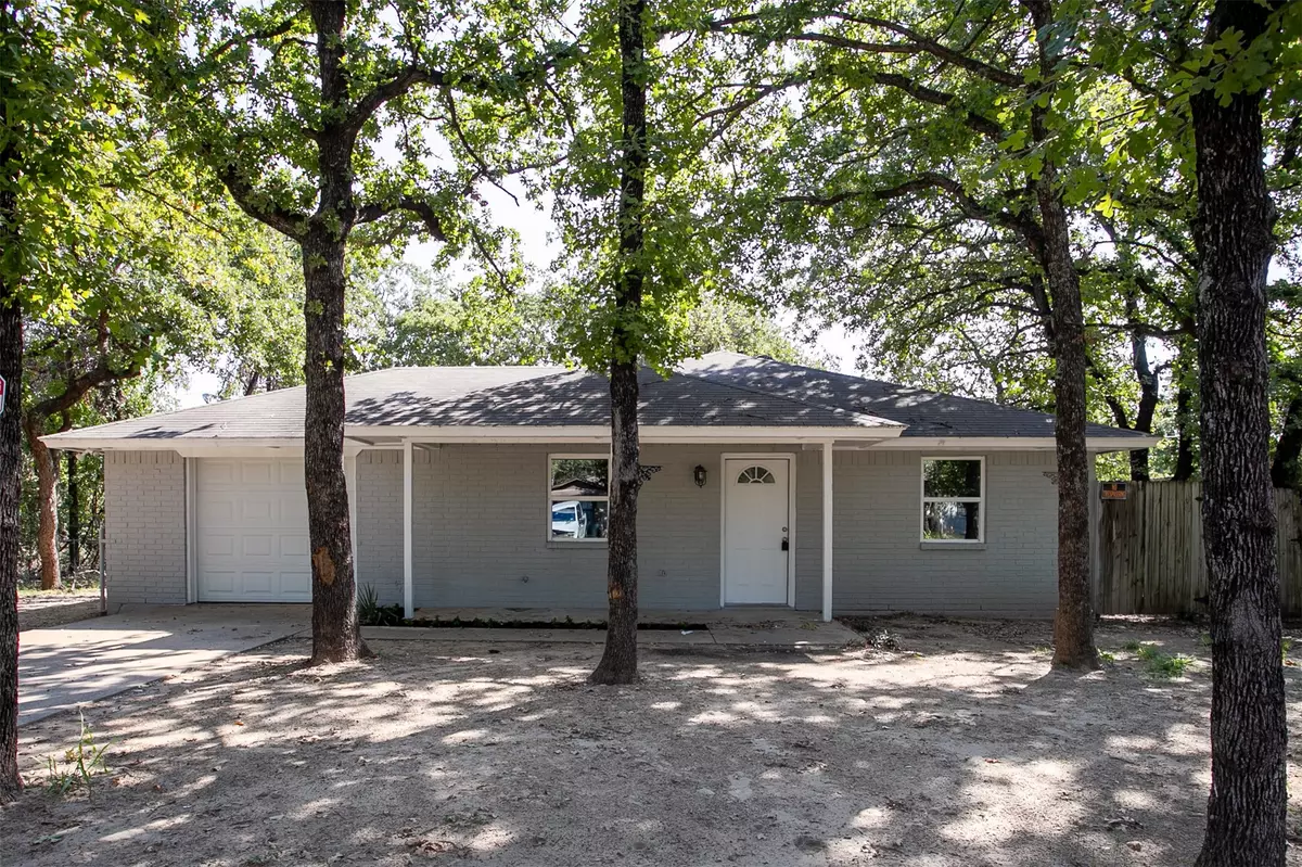 Azle, TX 76020,840 Red Oak CT