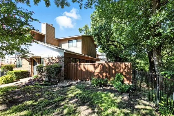 Benbrook, TX 76109,5642 Cedar Creek DR