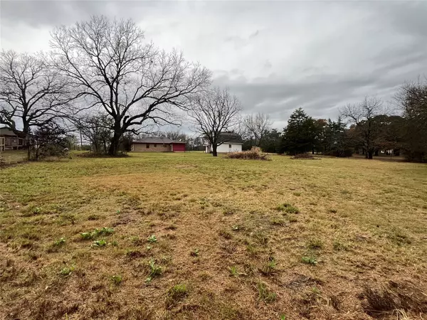 Sherman, TX 75090,1866 Whitney RD