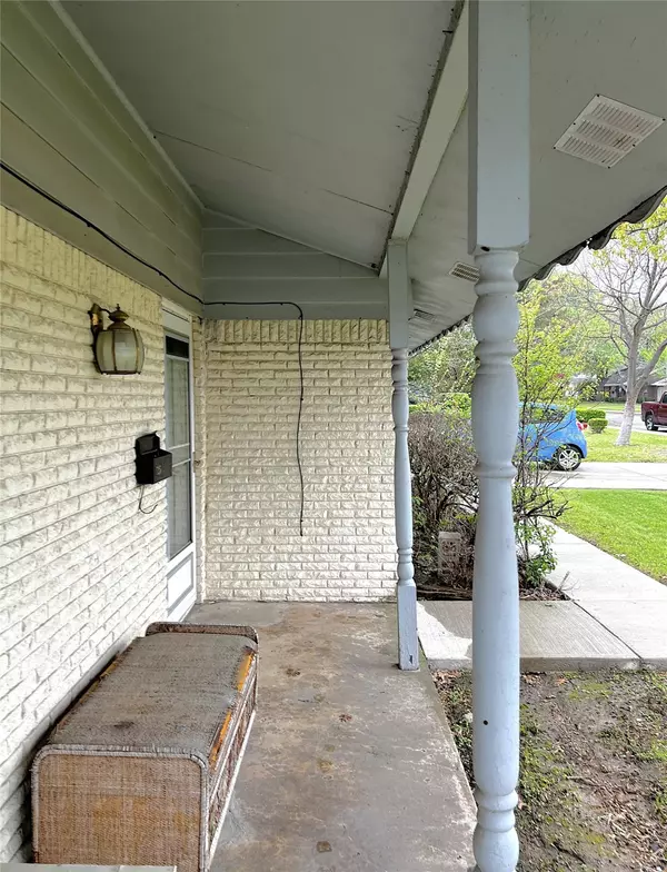 Grand Prairie, TX 75050,725 Danish DR