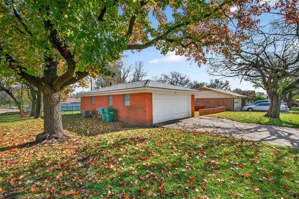 Sherman, TX 75090,701 Hillside DR