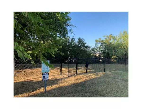 Lewisville, TX 75067,141 Valley View DR #1Bed1Bath