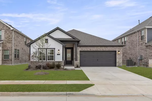 760 Waterhouse Lake DR, Anna, TX 75409