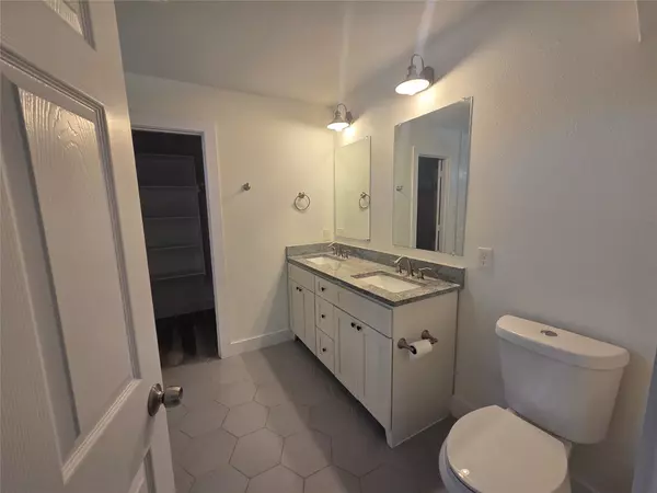 Rockwall, TX 75032,482 Trout ST