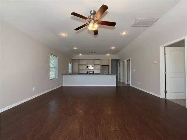 Denison, TX 75020,1231 W Chestnut