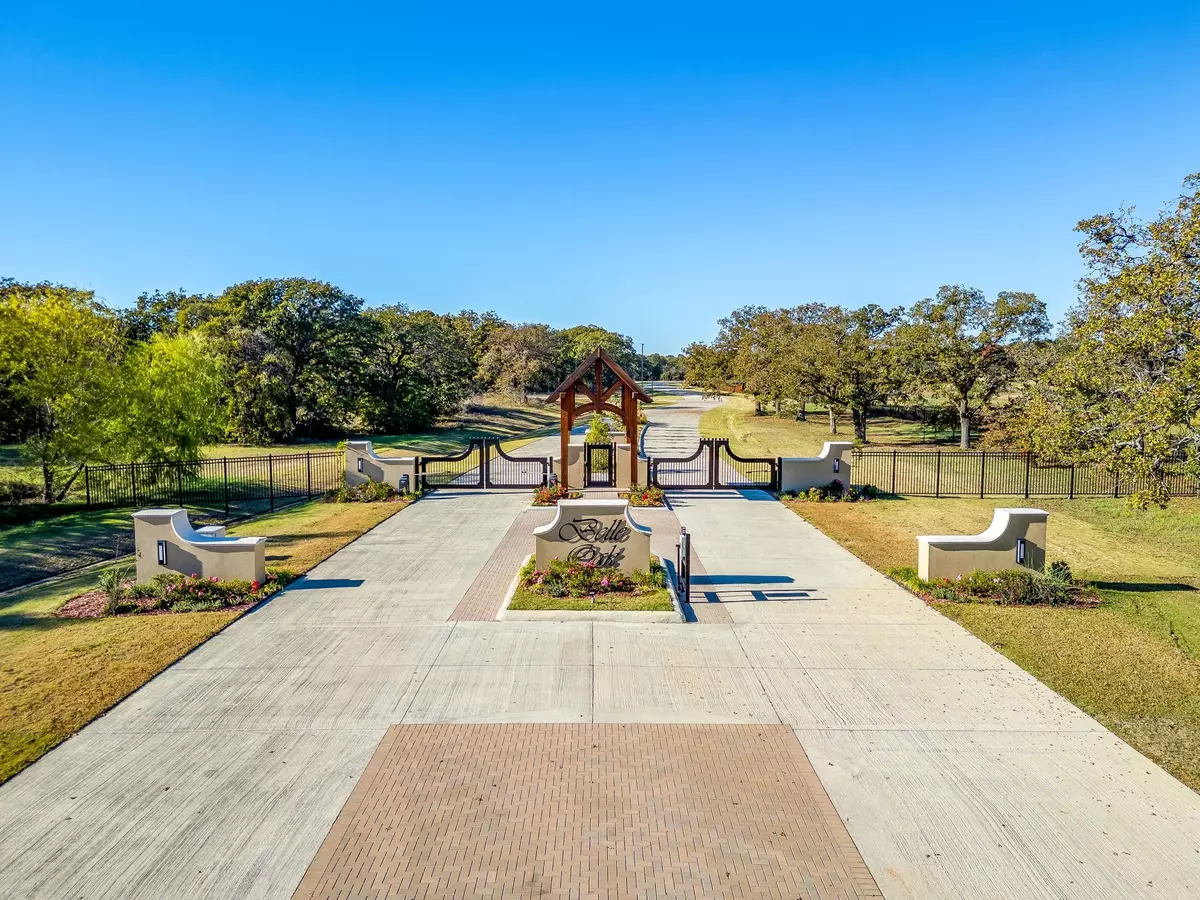 Burleson, TX 76028,10205 Belle Oak CT