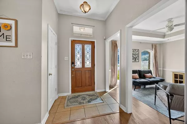 Kennedale, TX 76060,601 Hilltop CT