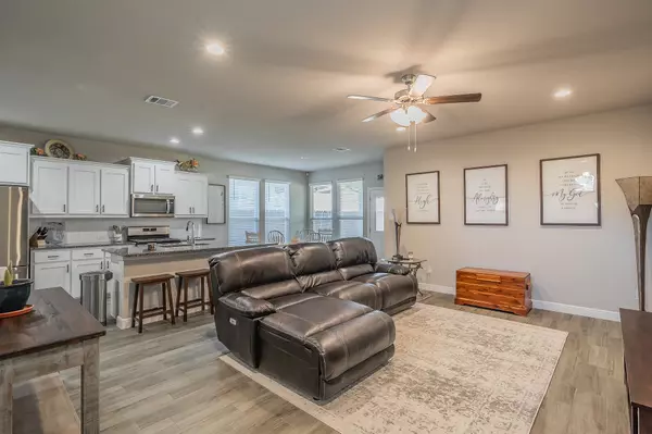 Weatherford, TX 76087,1216 Kerrville LN