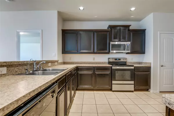 Heartland, TX 75126,2020 Sterling Gate DR