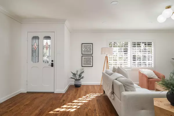 Dallas, TX 75238,9723 Broken Bow RD