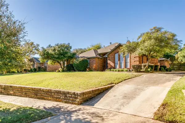 2808 Scarborough CT, Grapevine, TX 76051