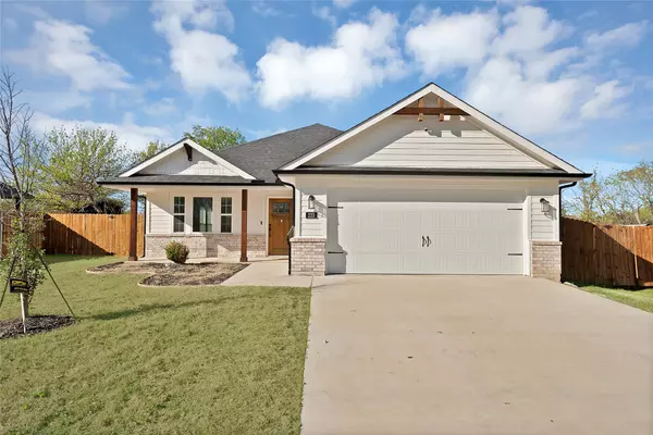 223 Jones ST, Sanger, TX 76266