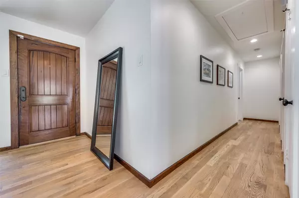 Dallas, TX 75214,6762 Inverness LN