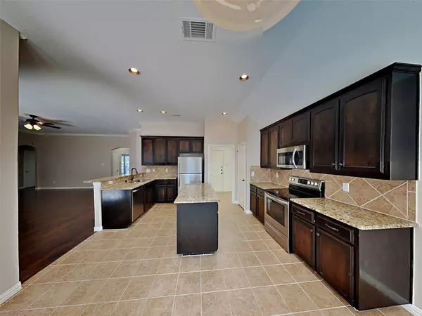 Fort Worth, TX 76179,7409 Errandale DR