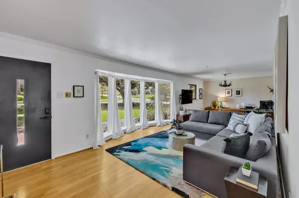 Dallas, TX 75218,9907 Woodgrove DR