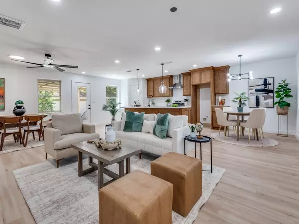 10436 Royalwood DR, Dallas, TX 75238