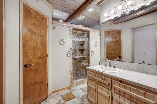 Burleson, TX 76028,8616 County Road 528