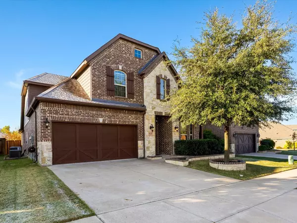 5025 Stockwhip DR, Fort Worth, TX 76036