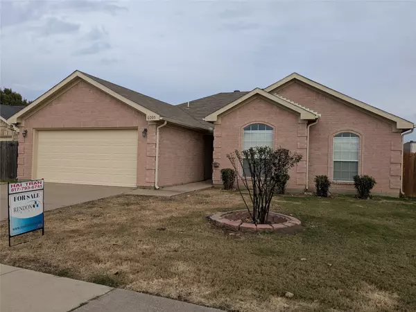 Arlington, TX 76018,6005 Harwood Crossing DR