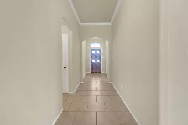 Burleson, TX 76028,374 Coral Vine LN