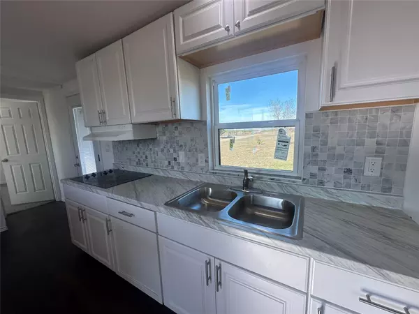 Ennis, TX 75119,211 Alton