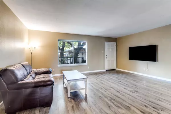 Dallas, TX 75230,7931 Royal LN #215