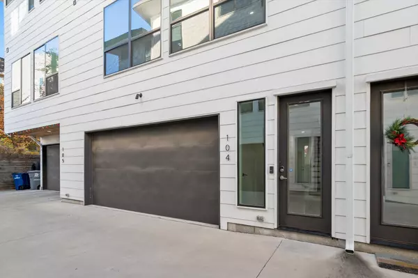 Dallas, TX 75206,1848 Euclid AVE #104