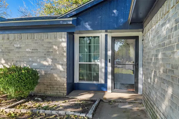 Saginaw, TX 76179,1133 Park Center CT