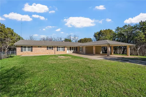 1199 Range RD, China Spring, TX 76633