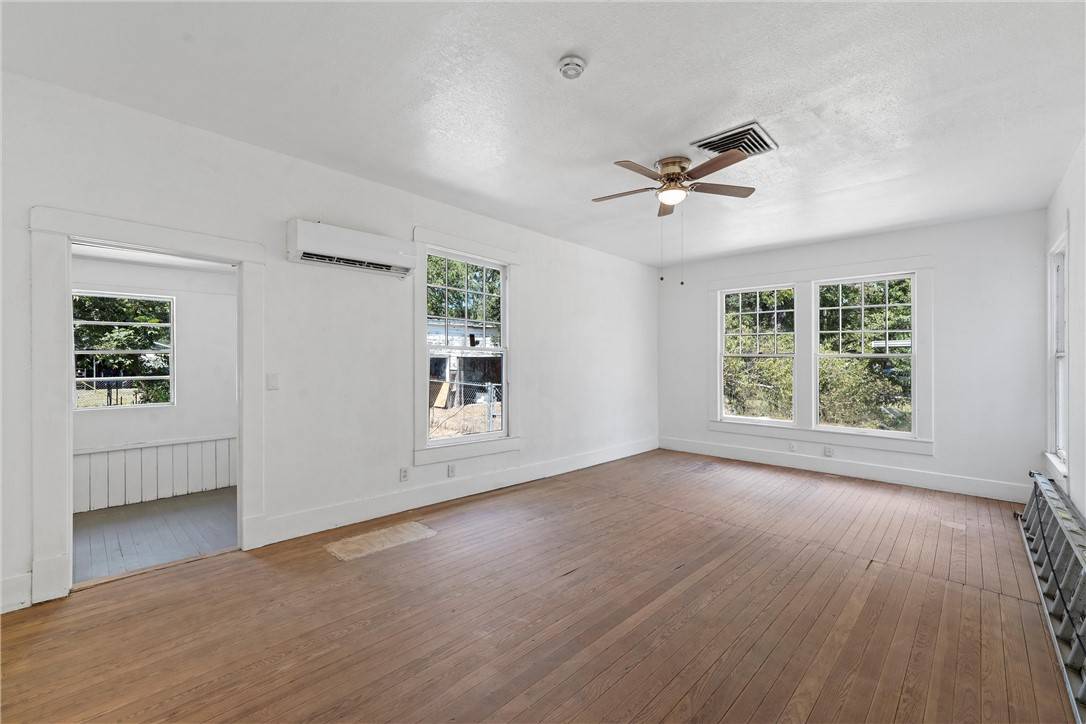 Marlin, TX 76661,433 Chambers ST