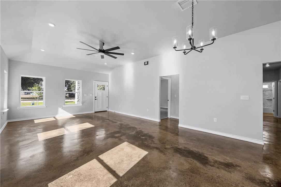 Moody, TX 76557,905 Ave E