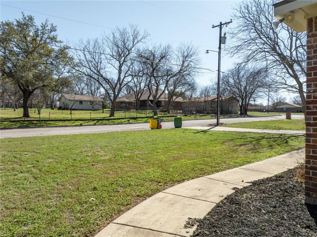 West, TX 76691,609 N Harrison ST