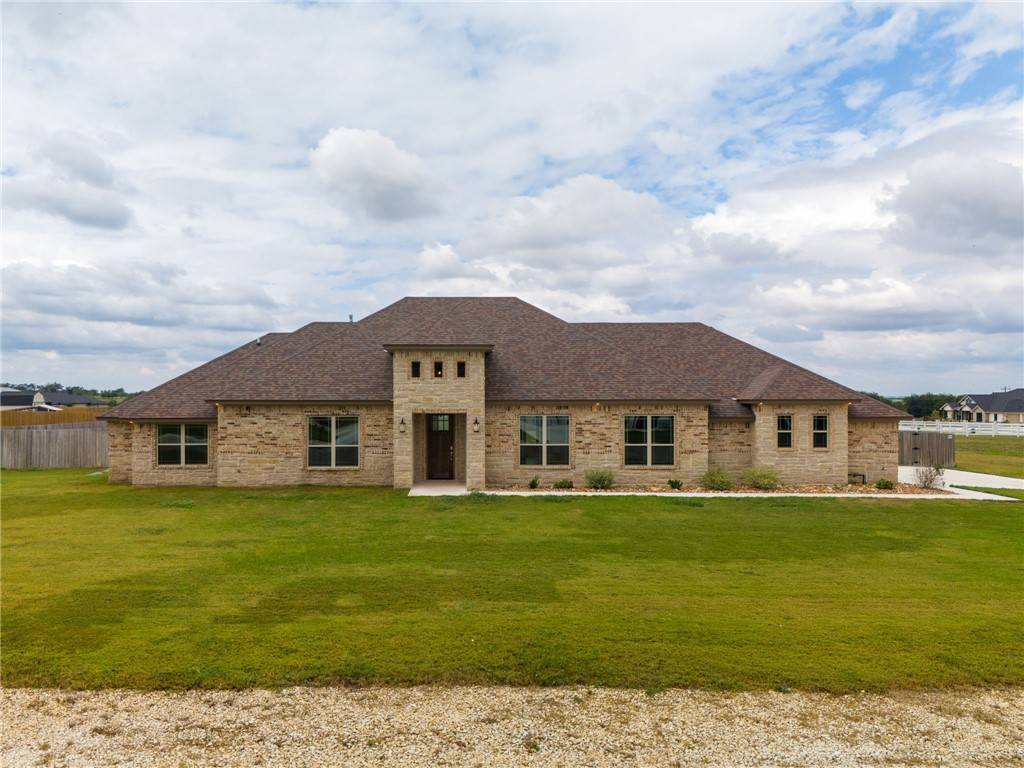 930 Inka RD, Salado, TX 76571