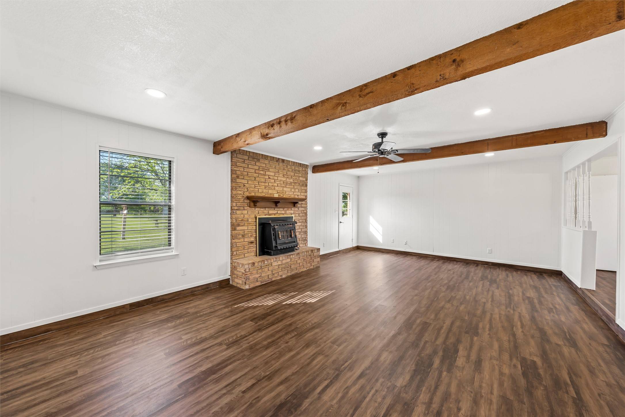 Waco, TX 76705,943 Coxs Oak Valley RD