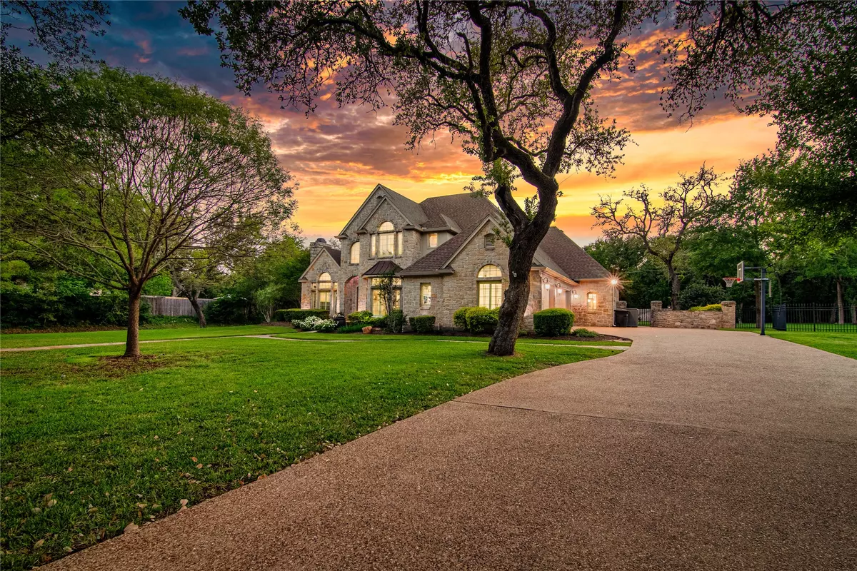 Crawford, TX 76638,101 Royal Springs LN