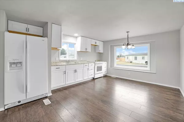 Kennewick, WA 99337,200802 E Game Farm Rd