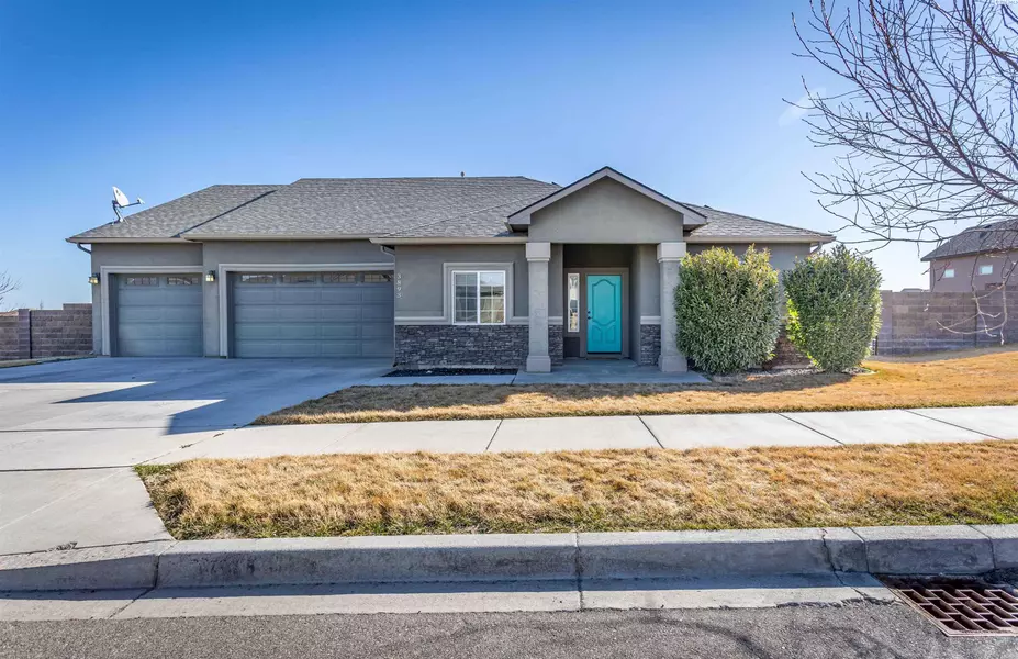 3893 S Kellogg St, Kennewick, WA 99338