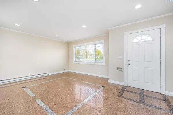 Kennewick, WA 99336,2101 W Kennewick Avenue