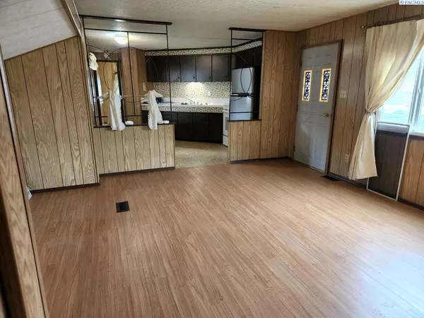 Pullman, WA 99163,1165 S Grand Ave