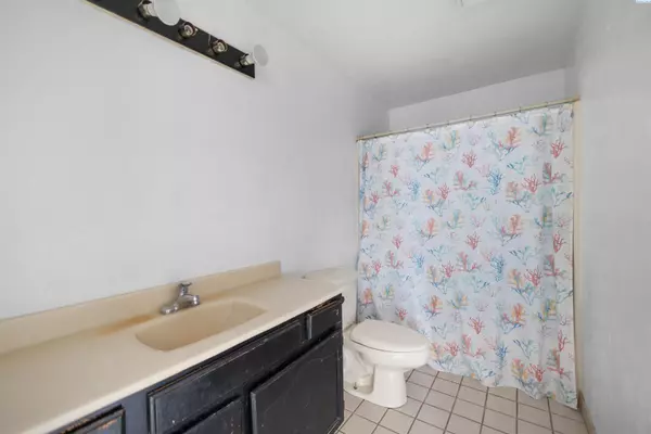 Kennewick, WA 99337,409 W 11th Ave