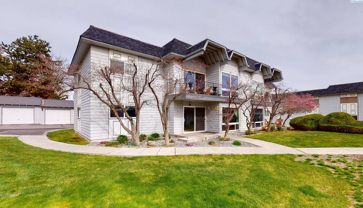 Kennewick, WA 99336,2401 W Canal Drive 3b